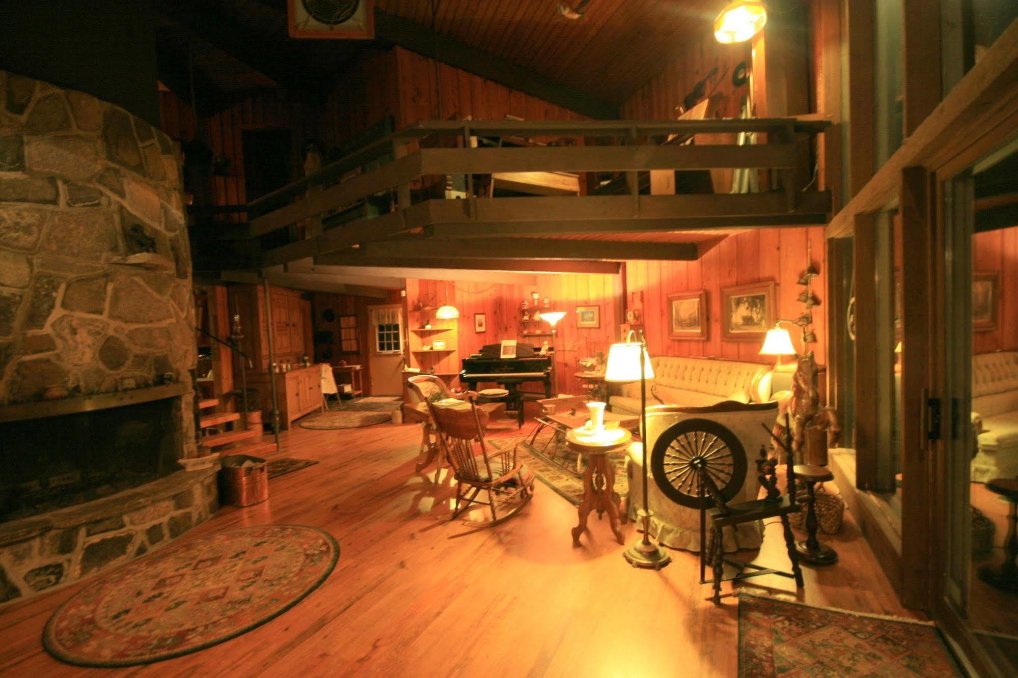 Stouffermill Bed & Breakfast Algonquin Highlands Luaran gambar